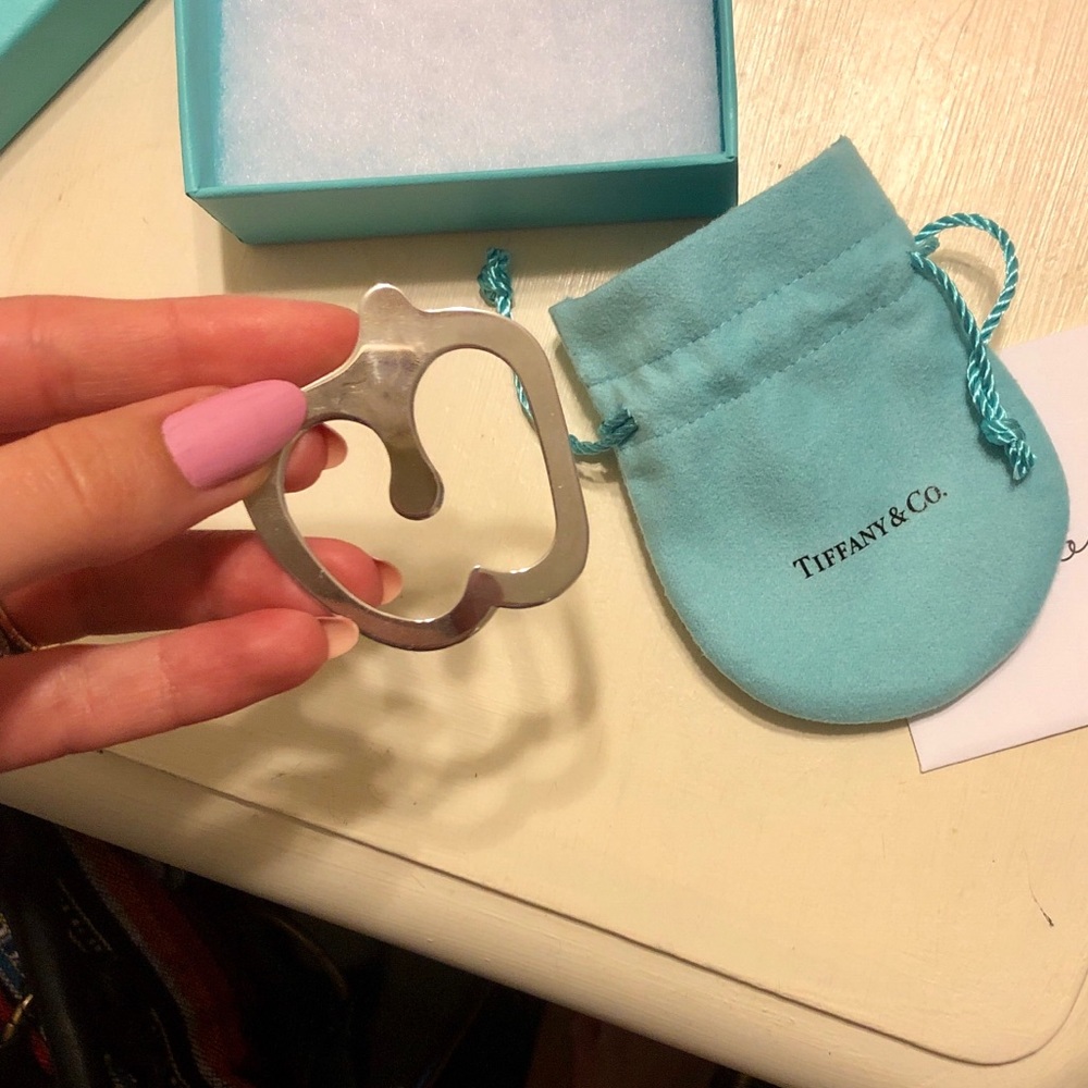 Apple Shaped Tiffany’s Bookmark